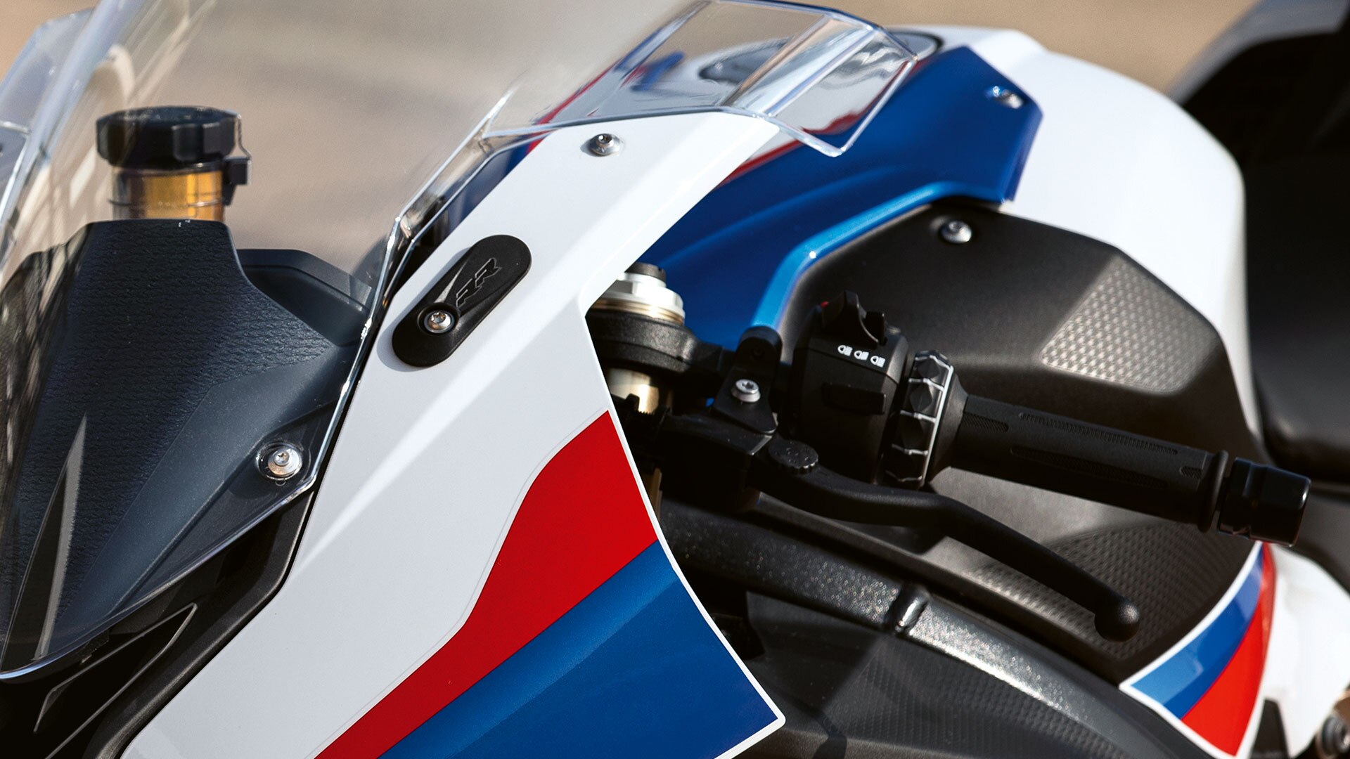 BMW RR - Multicontrol en el manillar